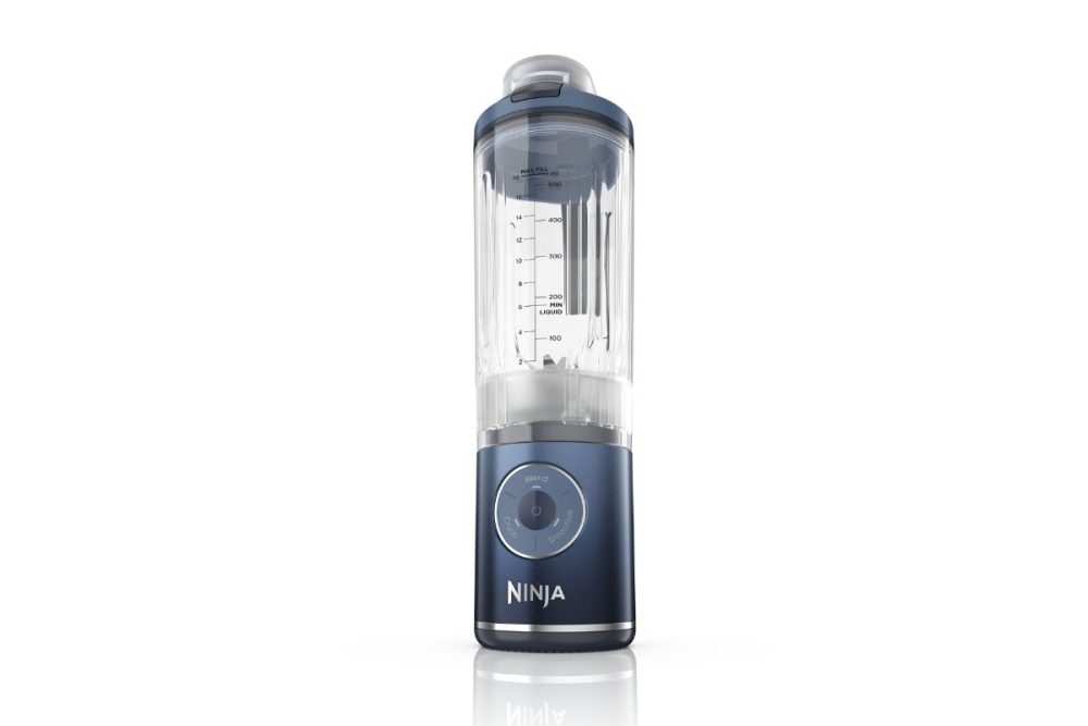 ニンジャ「ブラストマックス コードレスミキサー」￥14,960／高さ310×幅91×奥行116㎜／約1110ｇ（本体にフタ、ボトル装着時）／3色展開（ダークネイビー、クールグレイ、アイボリークリーム）