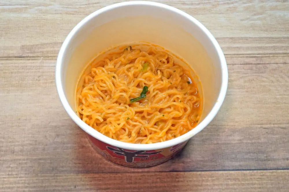 第2位　「超話題カップ麺の実力は？」韓国で発売4か月で2,500万個売れた！セブンで数量限定発売“辛ラーメンのカップ焼きそば”の味をグルメライターが検証してみた