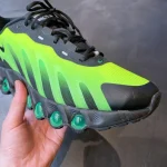 第3位　「エアマックスの進化を感じる最新作」まるで空中を歩いているかのよう…インパクト抜群のカラーもいい！“ナイキのAIR MAX DN8”をスニーカー系ライターが試し履き