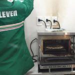 店員さんがオーブンで焼いてくれる