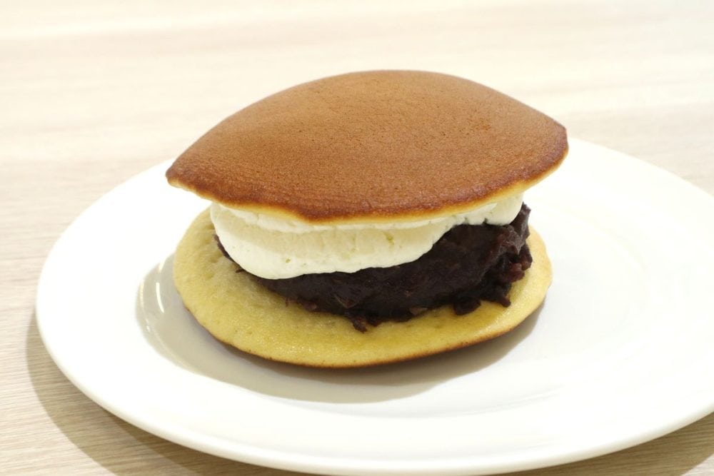 「ふわもち生どら焼　粒あん＆ホイップ」