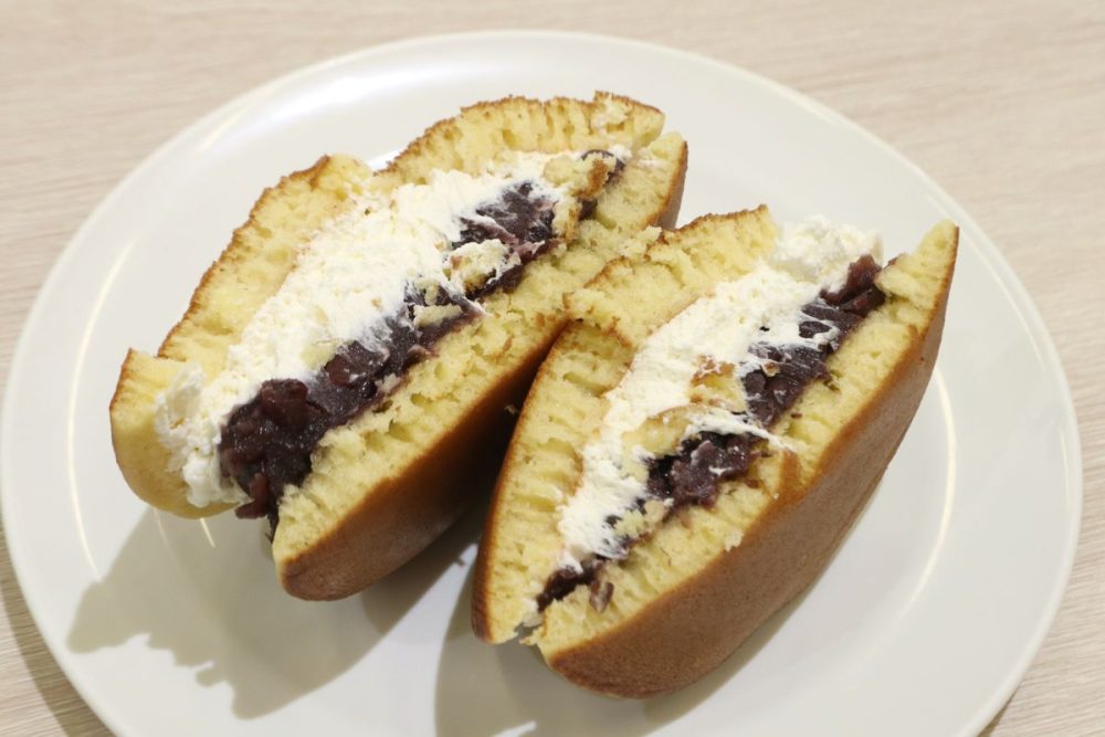 「ふわもち生どら焼　粒あん＆ホイップ」