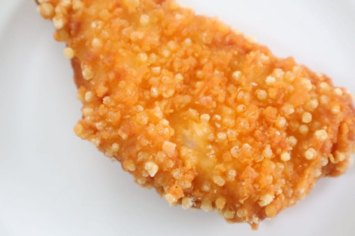 バブル衣が特徴の「サクッとチキン」