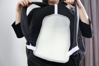 「3COINSで入荷→完売を繰り返す」これ猛暑対策に優秀！“スリコのひんやりグッズ”の実力を徹底リポート。ネッククーラー専用の保冷ポーチも