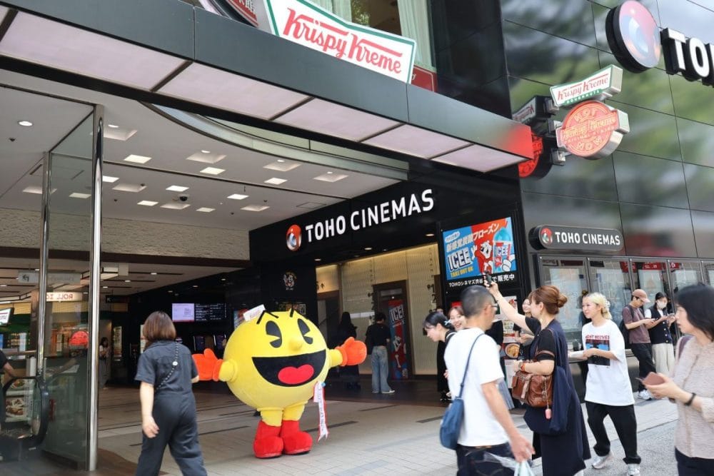 パックマンが1日店長として登場！