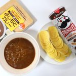 「プリングルズ よしもとカレー味」と「よしもとカレー」