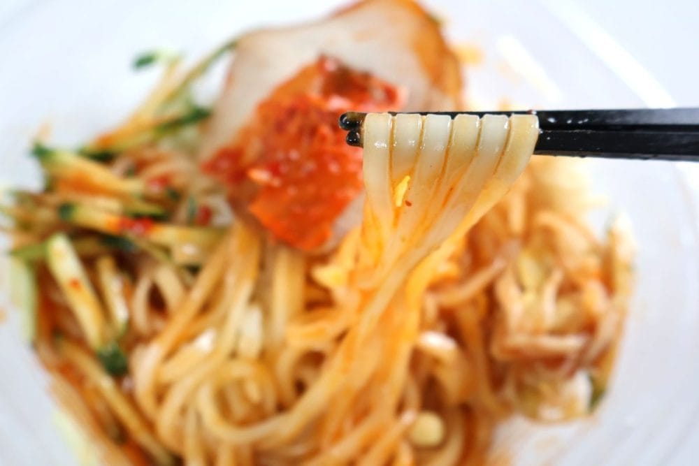 「ビビン冷麺」の麺がすごい