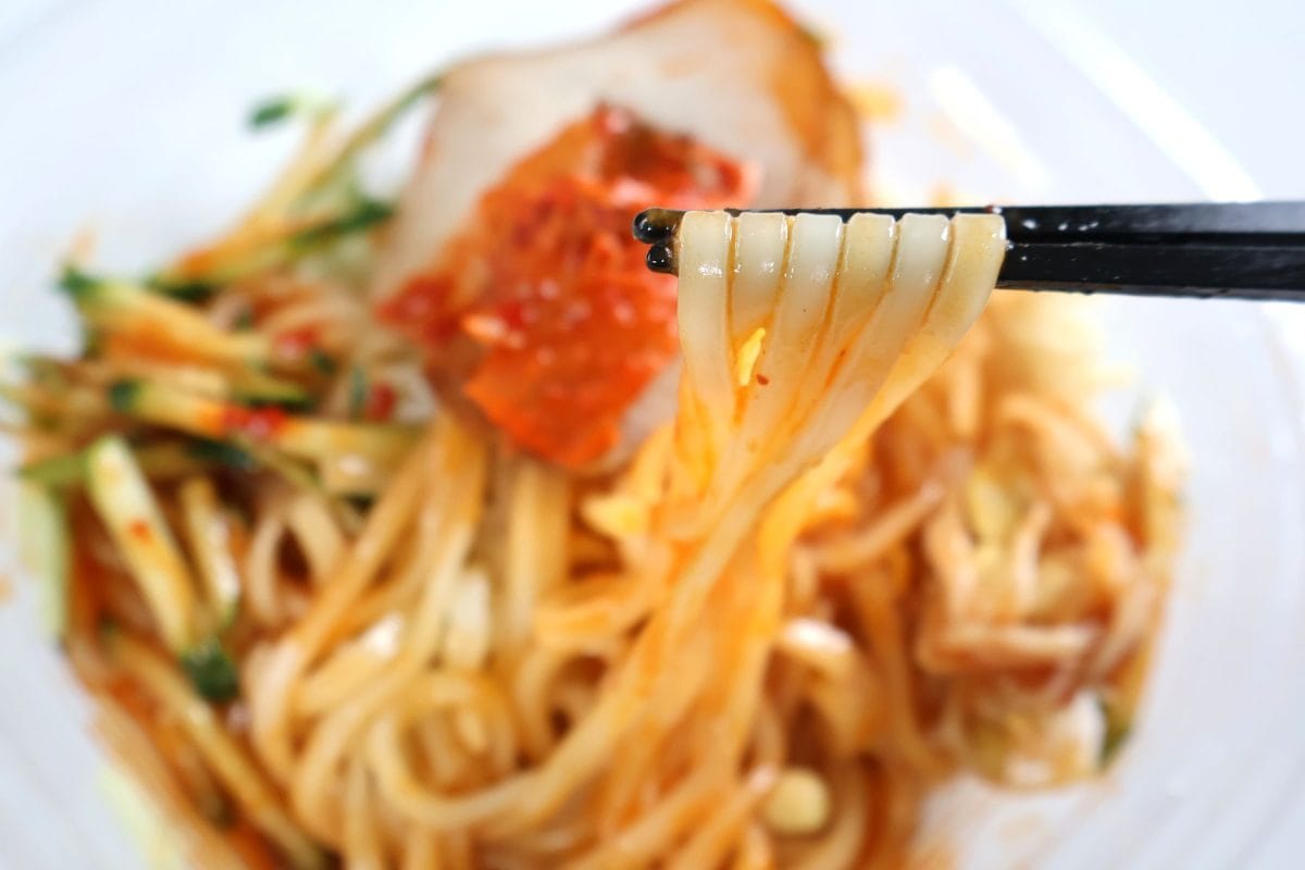 「ビビン冷麺」の麺がすごい