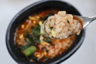 「セブンの本格的すぎる韓国フェア」コンビニマニアが“食べてよかった”おすすめランキングベスト5【1位は驚きクオリティの冷食クッパ】