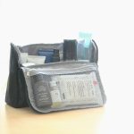 「MonoMax6月号」付録であるインケース「ガバッと開くスタンド式万能ケース」