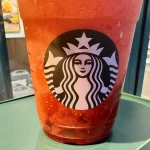 第1位「スタバ新作が史上最強クラス!?」今年は“イチゴの濃縮感”がすごい…スターバックスコーヒの『THE 苺 フラペチーノ』を体験レポート