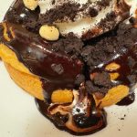 リッチな味わいのブラックサンダーソースがたっぷり