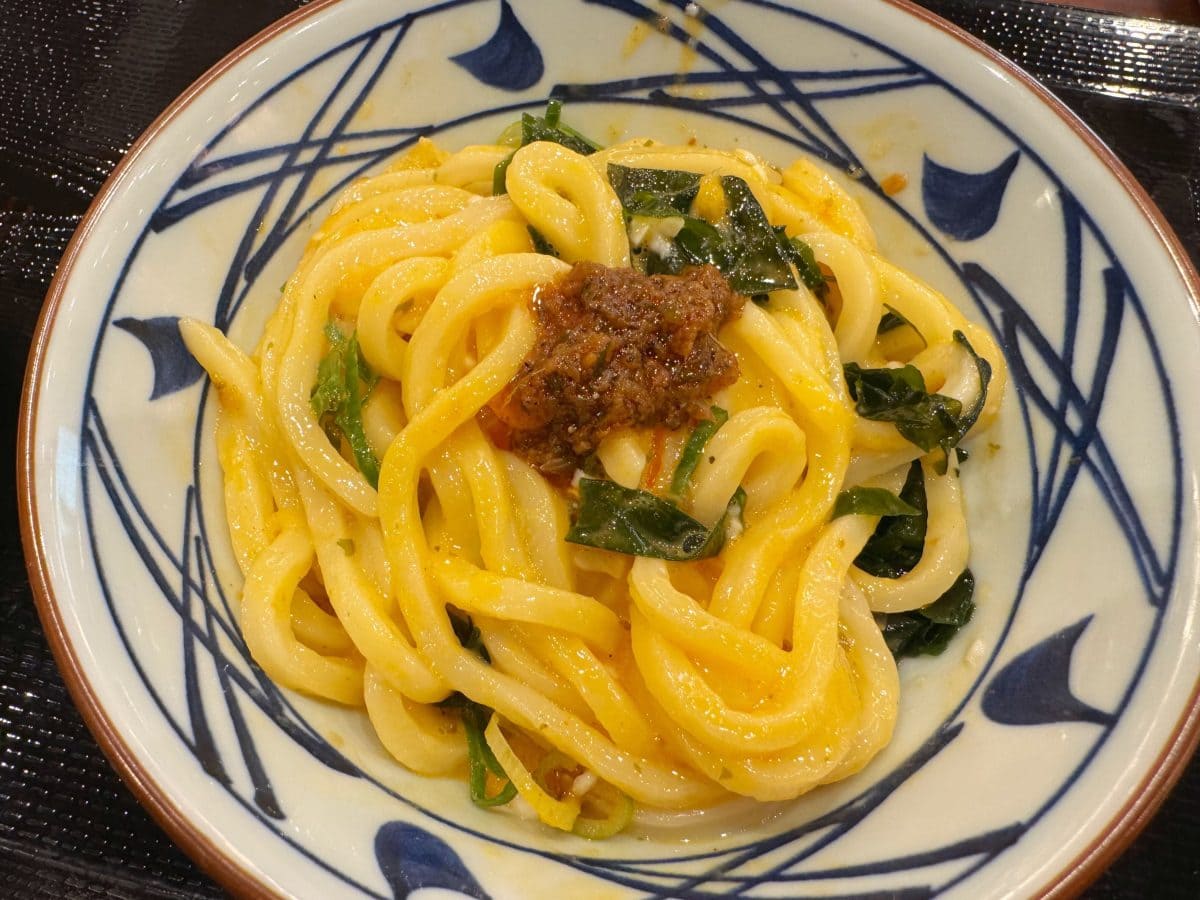 最後に追いしび辛ラー油をトッピングして完成！