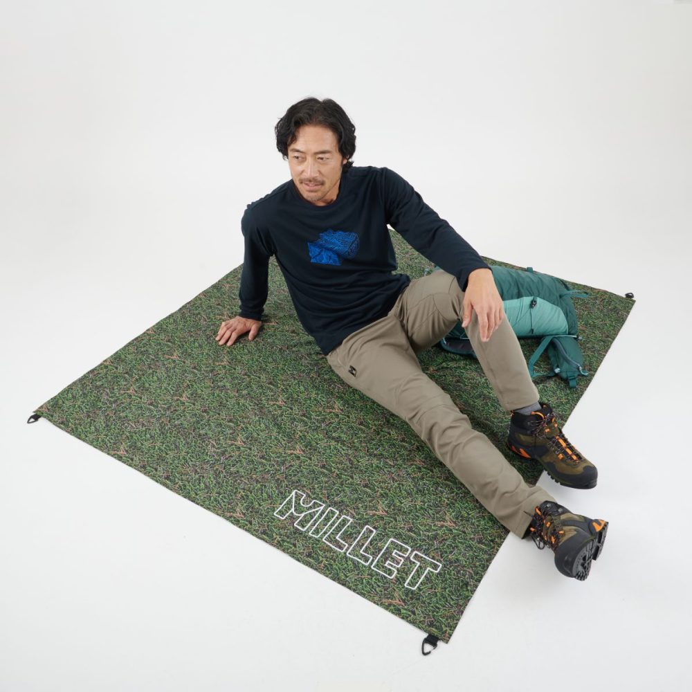 ミレー「オフライン ポンチョ ブランケット L」￥6,050／W158×H141㎝