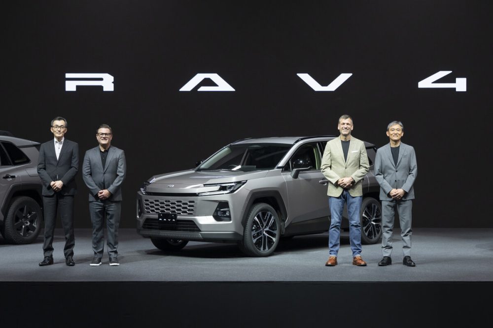 世界の各市場で順次正式に発表され、日本国内での発売は2025年度内を予定