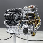 PHEV車には最新の第6世代ハイブリッドシステムをベースに大容量の駆動用バッテリーや高出力充電器対応を組み合わせた新開発のプラグインハイブリッドシステムを採用