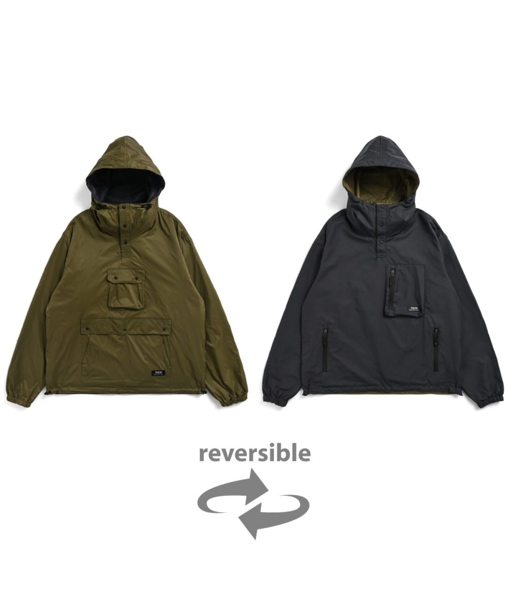 タイオン「リバーシブル フーディー」￥9,900／ダークオリーブ×ダークネイビー