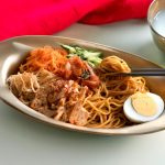 成城石井自家製 自家製ヤンニョムで和えた蒸し鶏とキムチのビビン麺