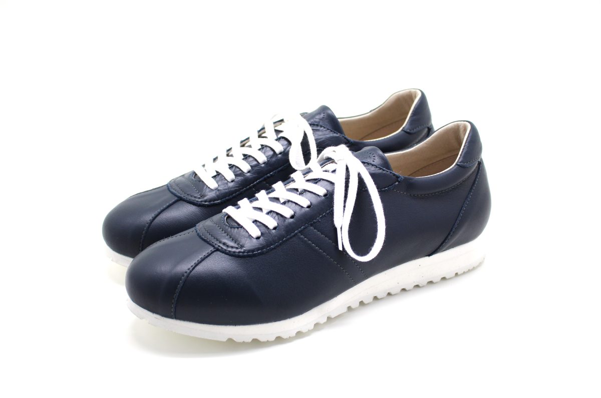 EMA「EMA クラシックスニーカー」￥19,800