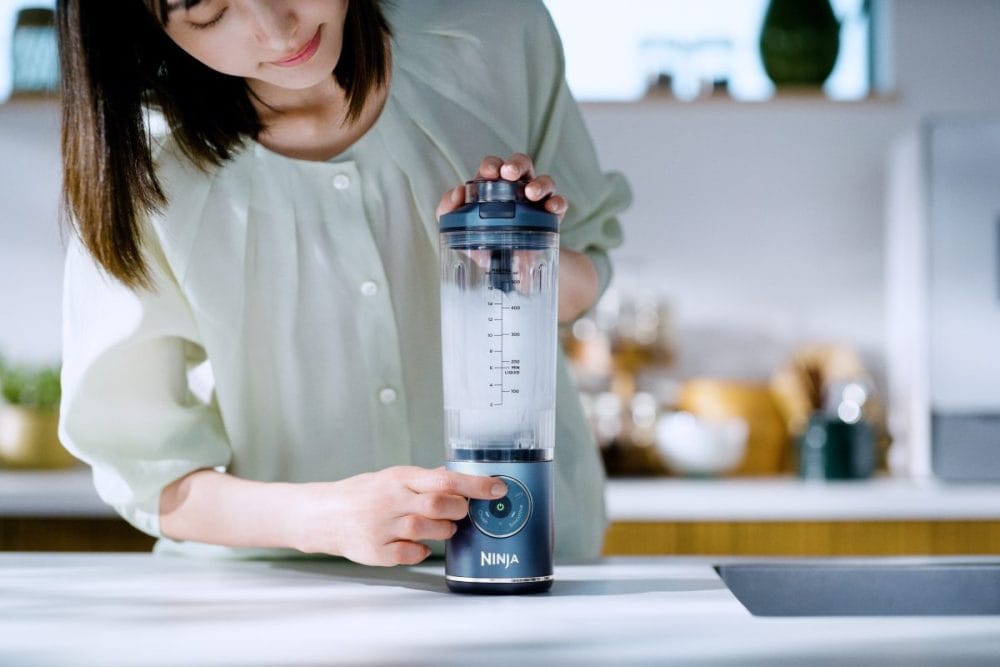 使用後は洗剤と水を入れてかくはんするだけで簡単に洗浄