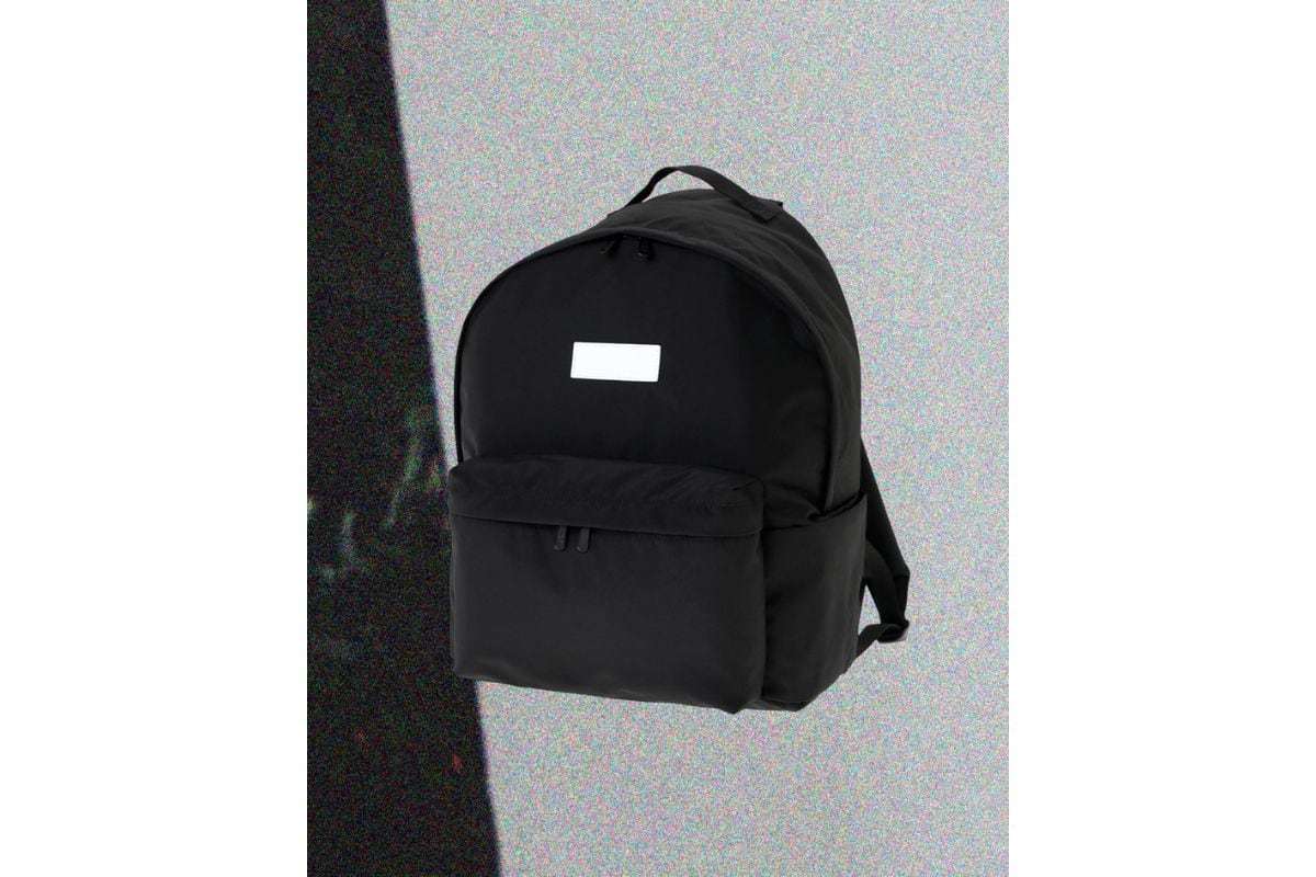 マンハッタンポーテージ「ビッグ アップル バックパック（XL）300P コーデュラ エコ シーン VOL.2」￥23,100／W34×H45×D16㎝