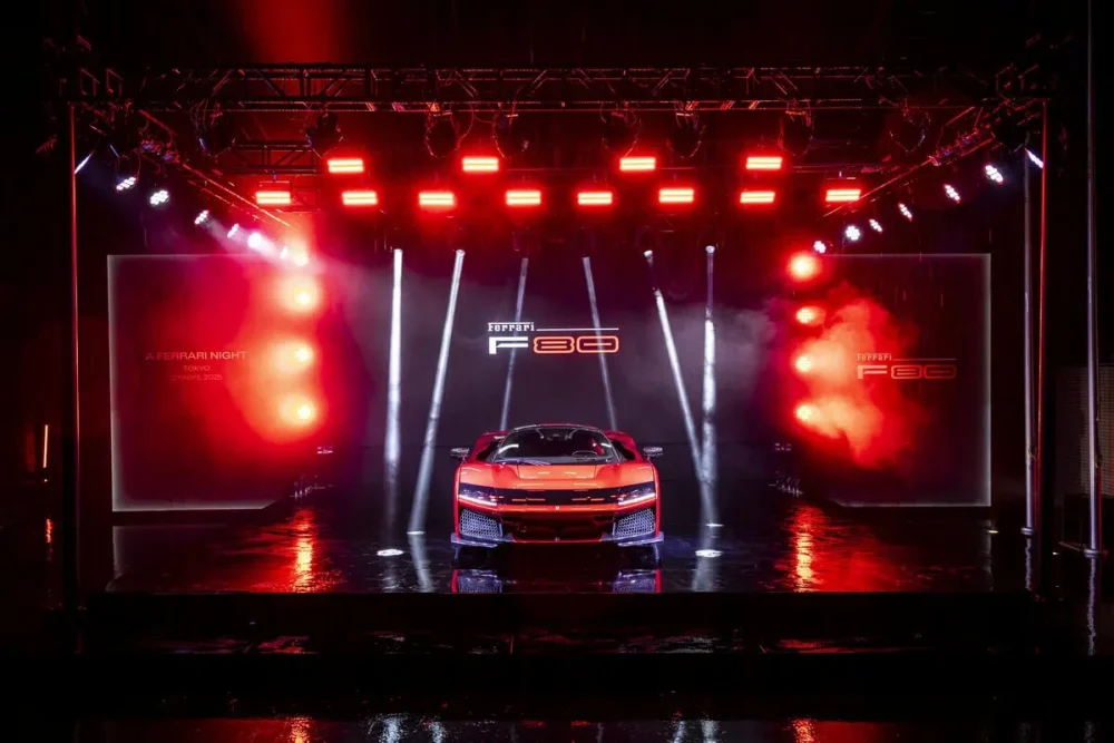 第2位　「世界限定799台の最新スーパーカー」“フェラーリ F80”が日本初お披露！価格や販売台数、販売開始時期は未定？
