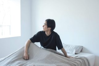 「累計12万着売れた大ヒット作」着て寝るだけで疲労回復…なのに普段着でもいける!? “リカバリープロラボ”のおしゃれコーデを人気スタイリストが提案