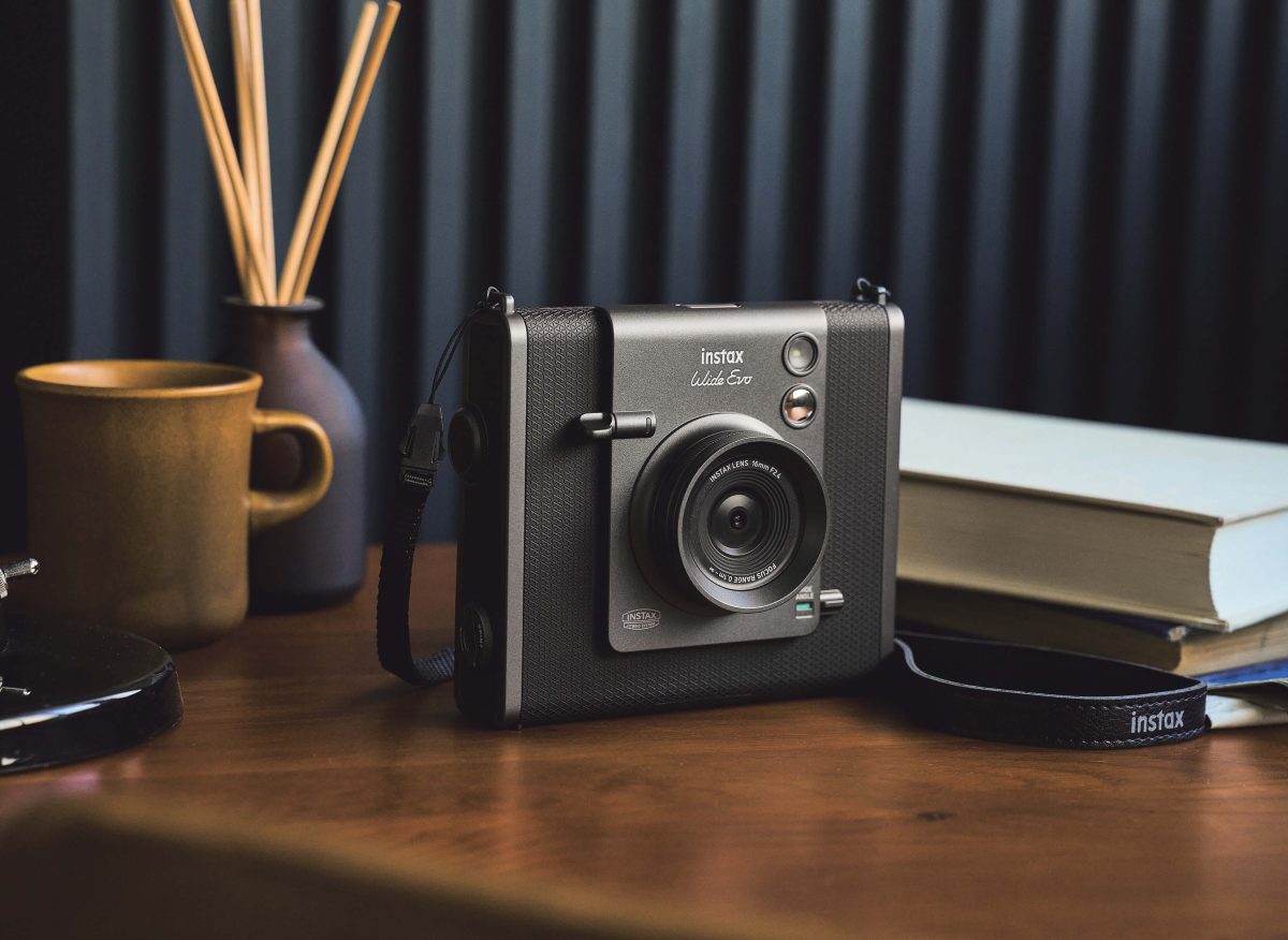 富士フイルム
“チェキ”instax WIDE Evo™
オープン価格