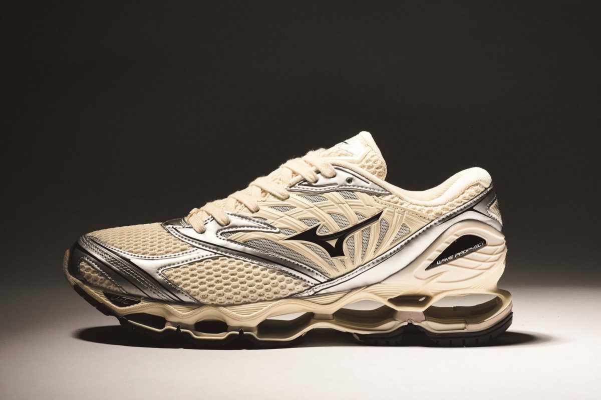 日本を代表する2大巨頭が席巻」アシックス“ゲルカヤノ”vs ミズノ