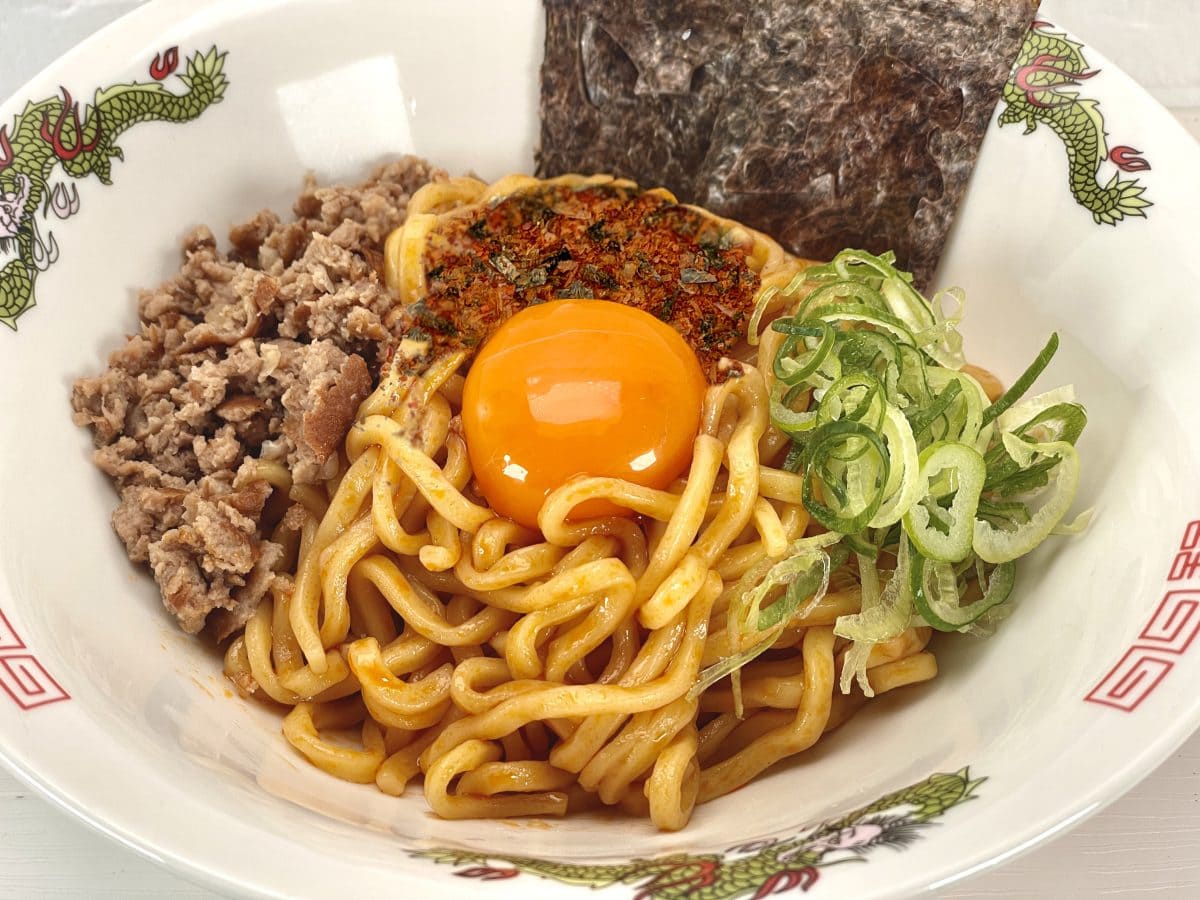明星食品
明星 麺神 辛旨台湾まぜそば／名古屋発祥の台湾まぜそば。うどんの如くの超太麺と唐辛子とニンニクがクセになること間違いなしです