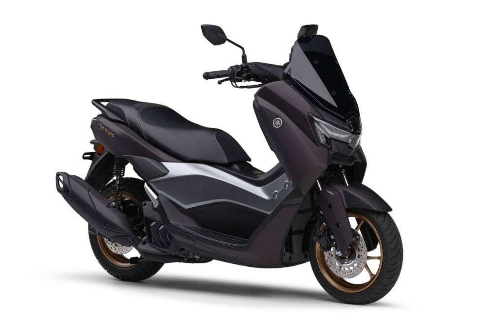 NMAX155のマットダークレディッシュグレーパール1カラー