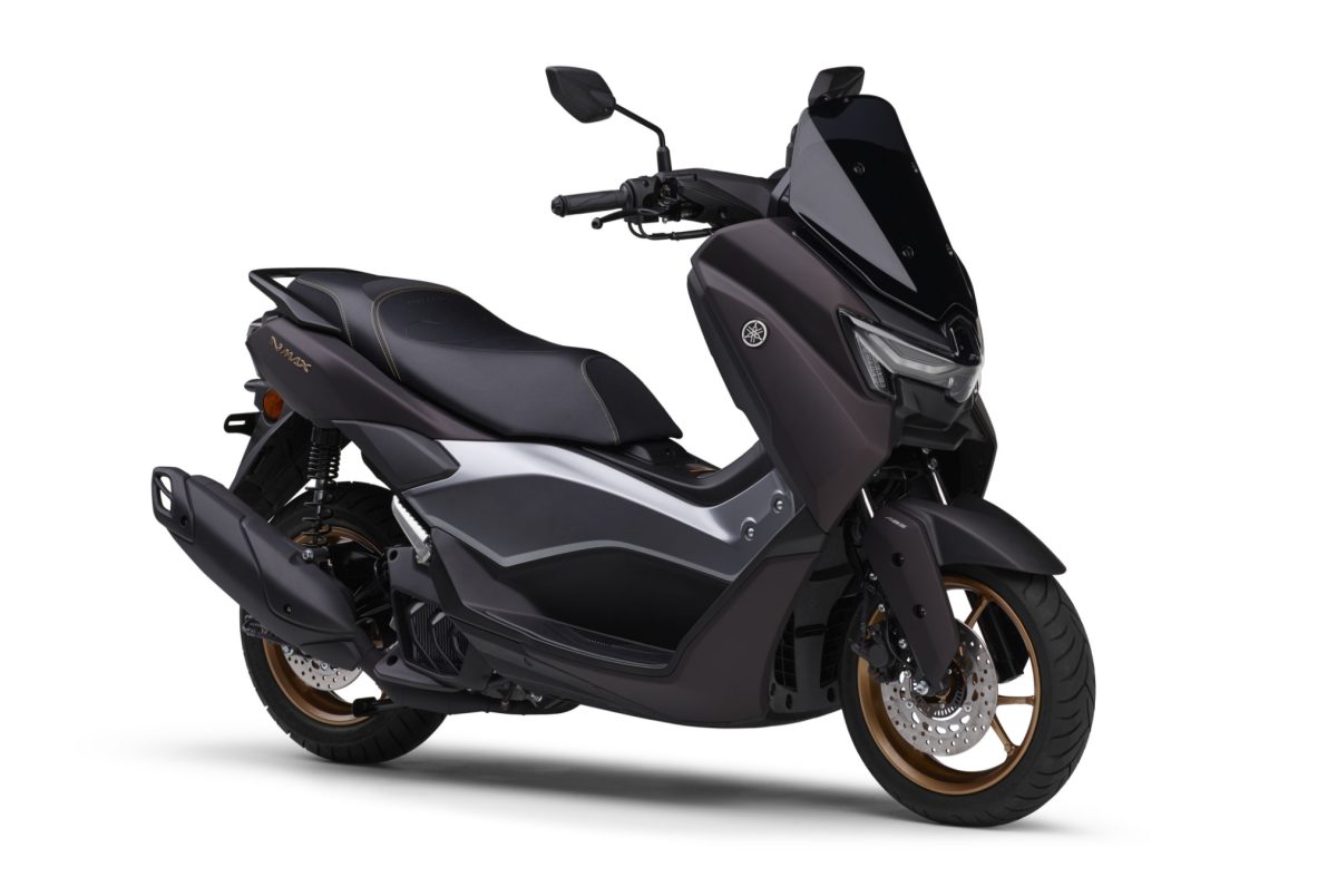 NMAX155のマットダークレディッシュグレーパール1カラー