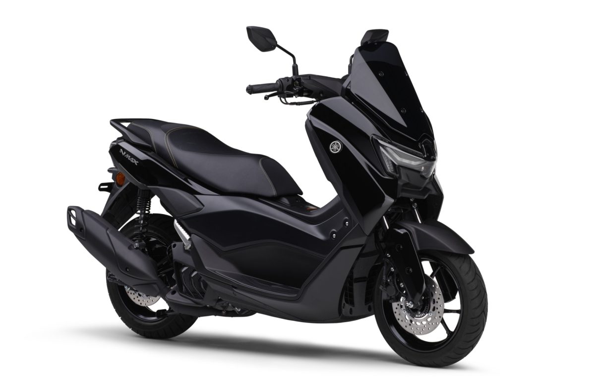 NMAX155のブラックメタリック12カラー