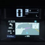 4.2インチカラーTFTディスプレイは、Garmin社製ナビゲーションアプリ「Garmin StreetCross」のインストール＆ペアリングでナビゲーションとして利用することも可能