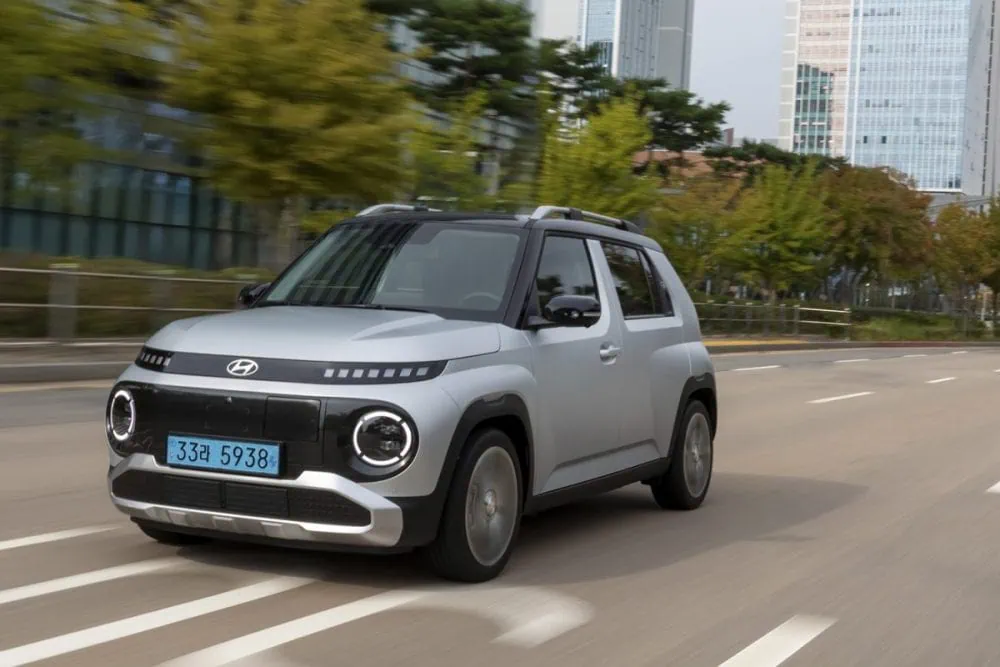 第3位　「これぞ神コスパEV」おしゃれ便利で300万円以下ってマジ？韓国から来た“ヒョンデ インスター”がちと安すぎる！『小沢コージの遊べるクルマ』