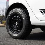 16インチホイールにオフロード仕様のゴツい「TOYO OPEN COUNTRY R/T」を装着
