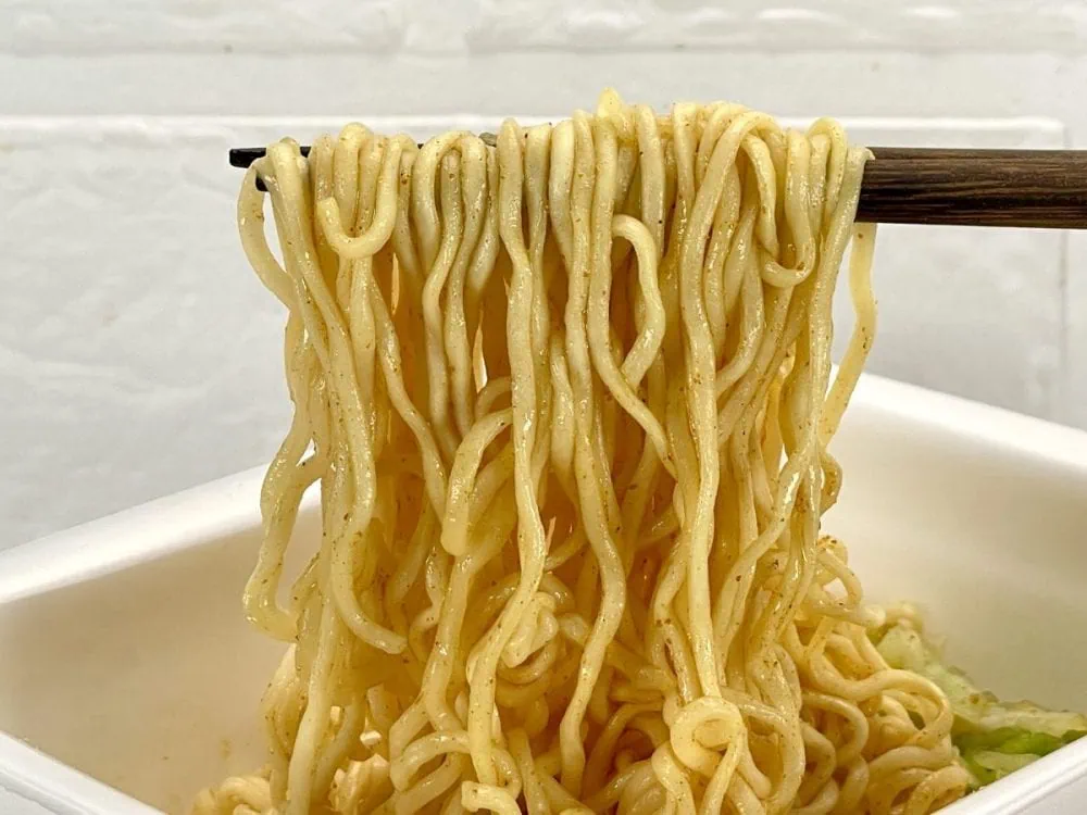 第1位　「いま絶対食べるべきカップ焼きそば」今年は昭和100年！即席麺マニアおすすめ“昭和レトロな味がたまらない…焼そばカップ麺”ベスト3【1位はスープが付いた驚愕コスパ】