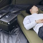 2000Whクラスの大型ポータブル電源なら一晩（約10時間）の連続使用が可能