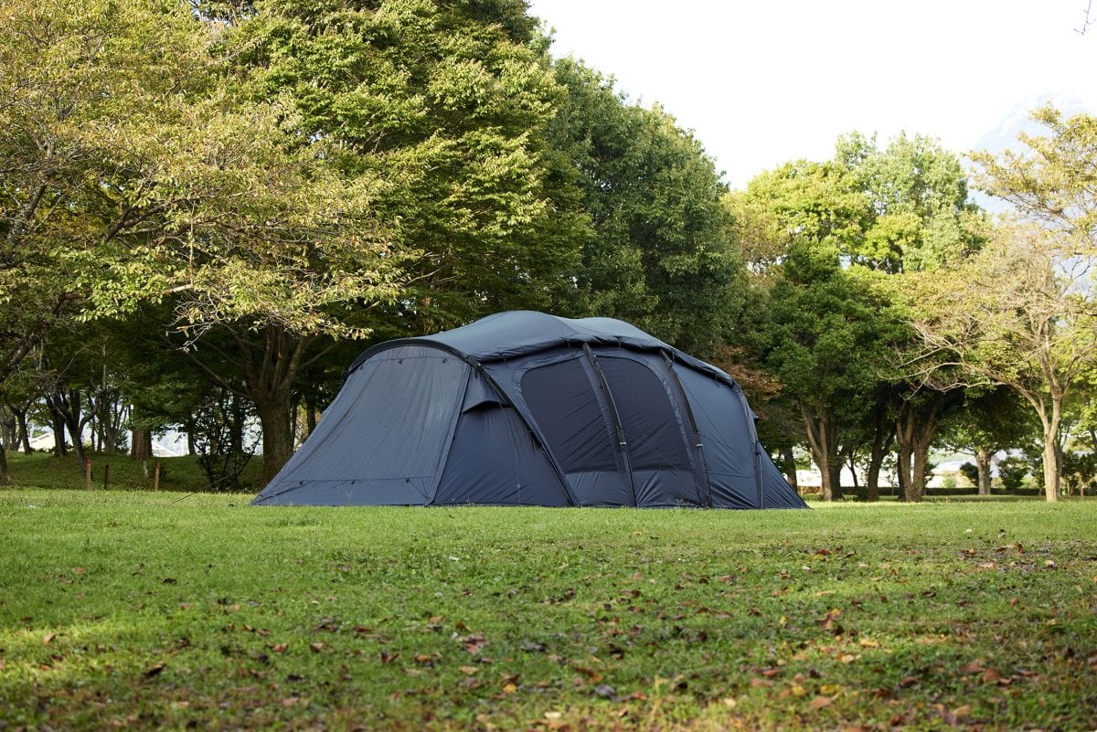 ビジョンピークス「クアトロアーチ2ルームテント+RF BLACK」￥118,000／収納時約50×45×69㎝／21.0㎏