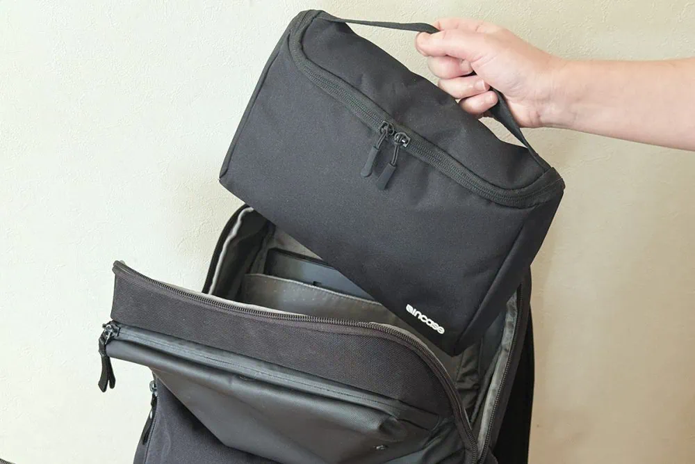 第1位　「一部では完売…話題の付録を試してみた」インケースの“ガバッと開くスタンド式万能ケース”はこんなに使い勝手がよかった【MonoMax6月号付録】