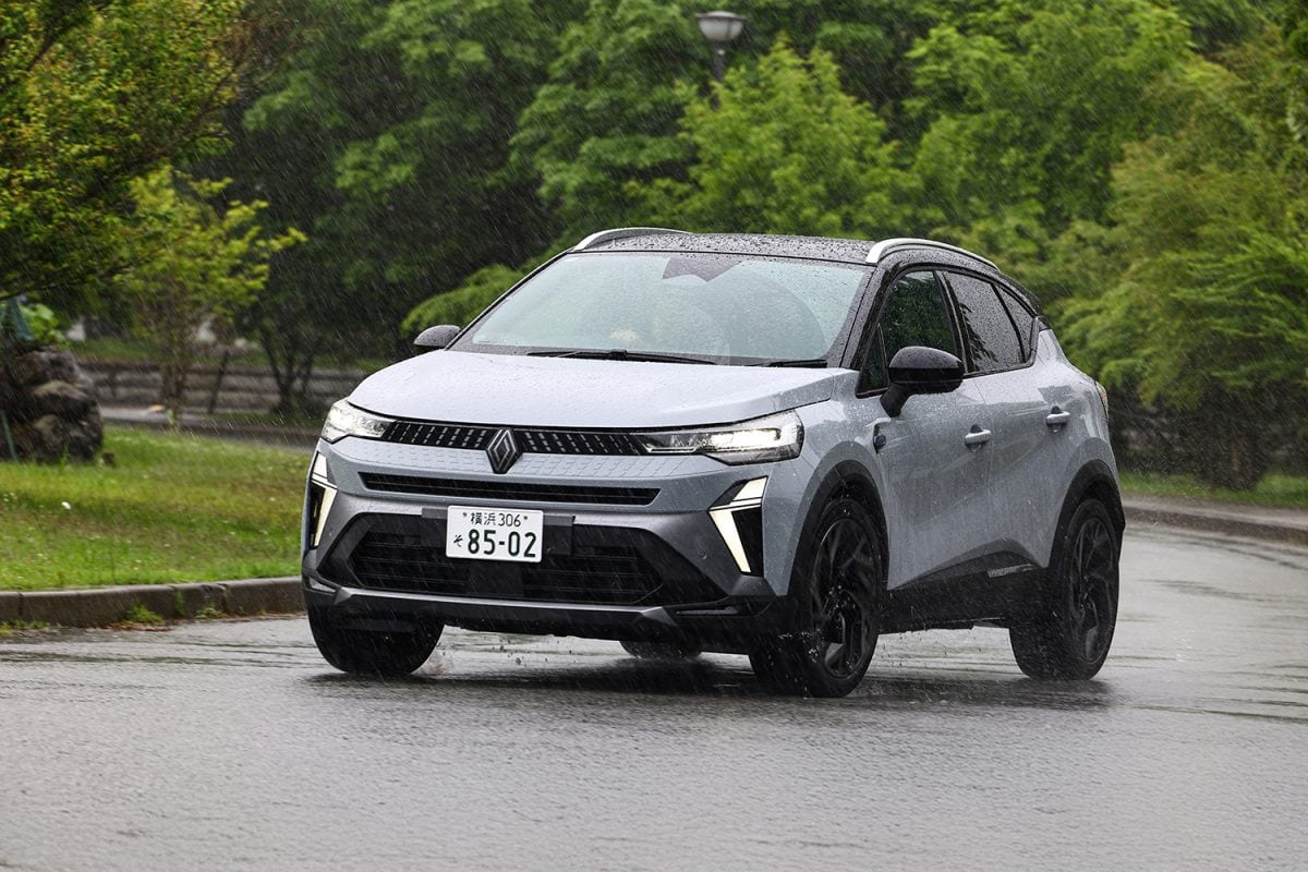 一方のマイルドハイブリッドは日本車にもよくある発進・加速時にモーターがアシストするというシンプルな構造となっている