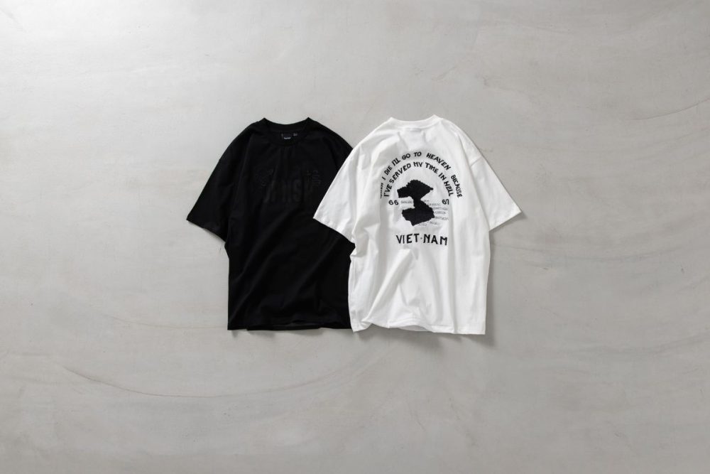 タイオン「VET 刺繍 Tシャツ」￥4,950／各2色展開（ブラック、オフホワイト）