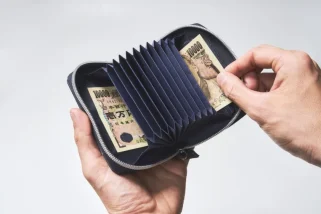 吉田カバンの注目ブランド「POTR」初登場付録、便利すぎる“ミニ財布の決定版”ほか【付録の人気記事ランキング】（2024年5月版）
