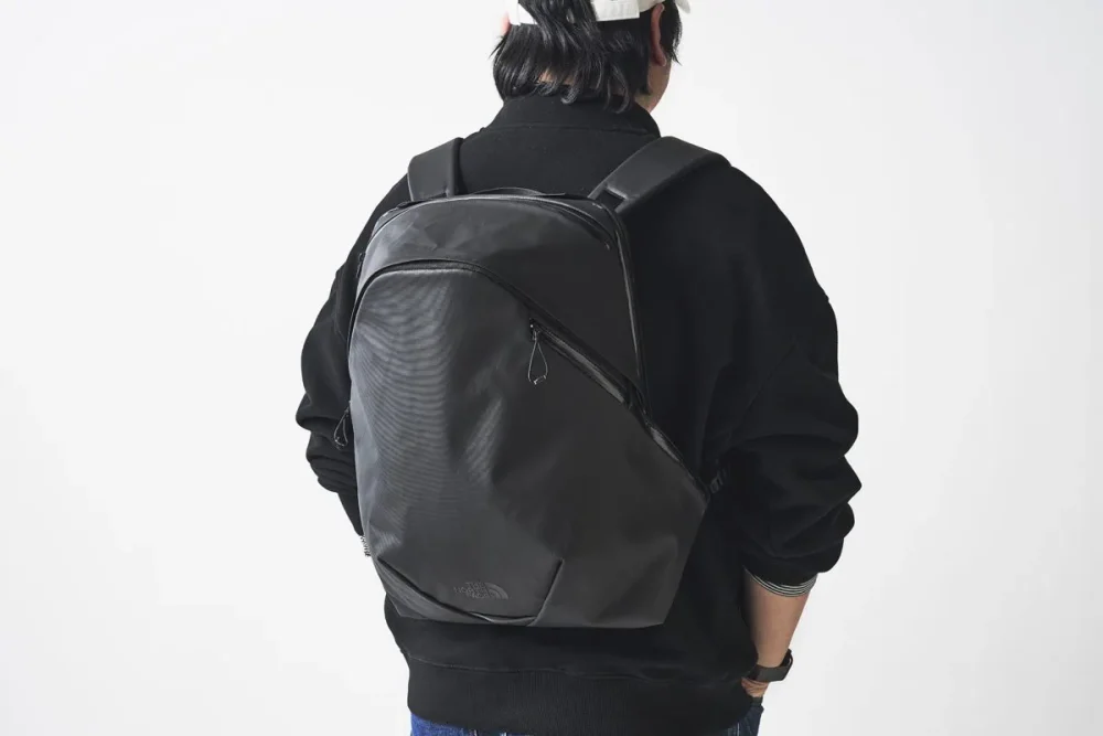 第1位　「すごい最新バッグ」とにかく背負いやすい…ザ・ノース・フェイスの“通年使える最強万能リュック”の実力をスタイリストが徹底解説