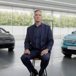 新型リーフの説明を行うグローバルプロダクトストラテジーVPのリチャード・キャンドラー氏