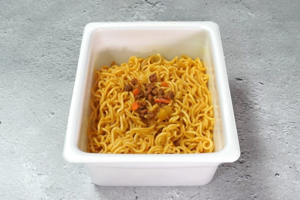 まるか食品 ペヤング スパイスカレーやきそば