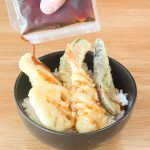 特製天丼タレが3袋付属しているので、ごはんさえ炊けば、家で手軽に天丼が作れるんです