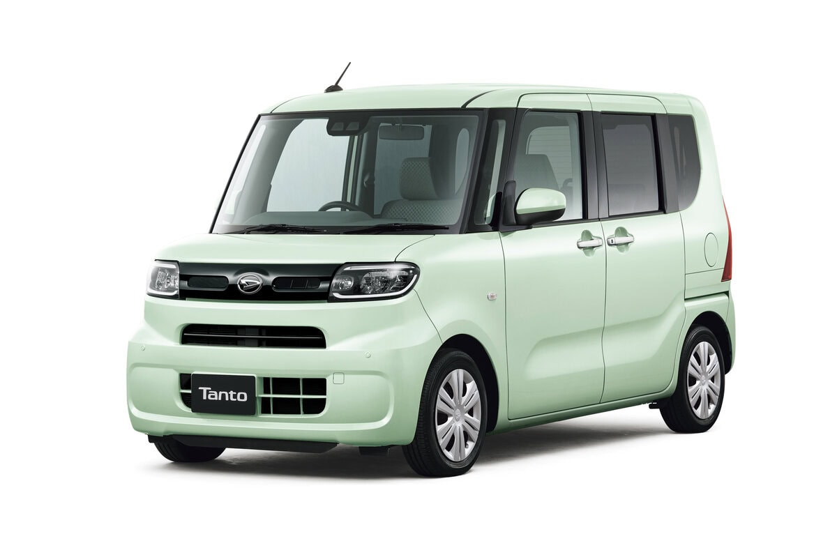 現行の4代目は、ダイハツの新世代のクルマづくり「DNGA（Daihatsu New Global　Architecture）」を採用