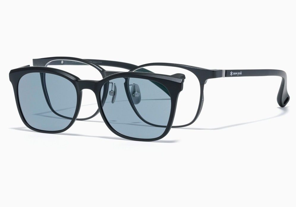 ジンズ × スノーピーク「ジンズ スイッチ メタルフリップアップ+360°」￥29,900