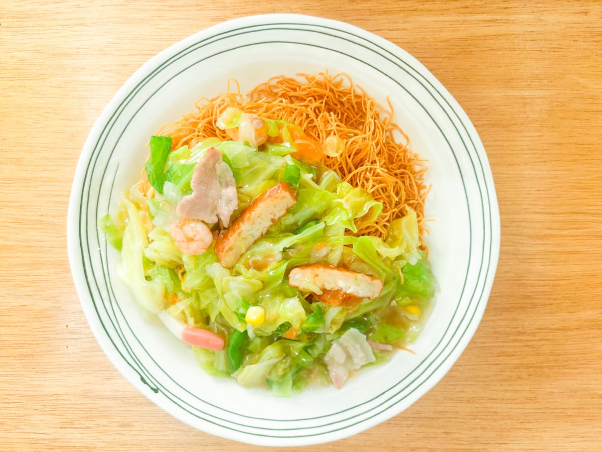 冷食なのに、見た目はまんまリンガーハットの皿うどんですね